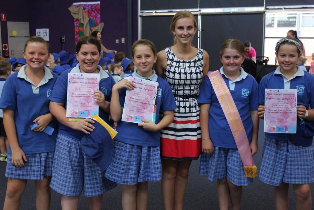 Cobar Showgirl Coordinator Josie Anderson spoke at the St John’s School assembly last Friday about the competition. She is pictured with Sophie Clark, Molly Barraclough, Tamara Anderson, Lexy Cain and Lasharn Henderson. ▪ Photo contributed 