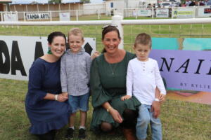 b print Cobar Races Stacey & Oliver Tranter with another woman and her son (27)