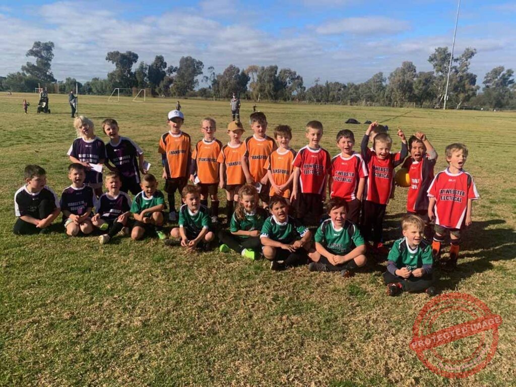 Excellent passing and big kicks in the Minis games The Cobar Weekly
